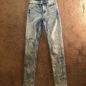 Distressed high waist skinny jean